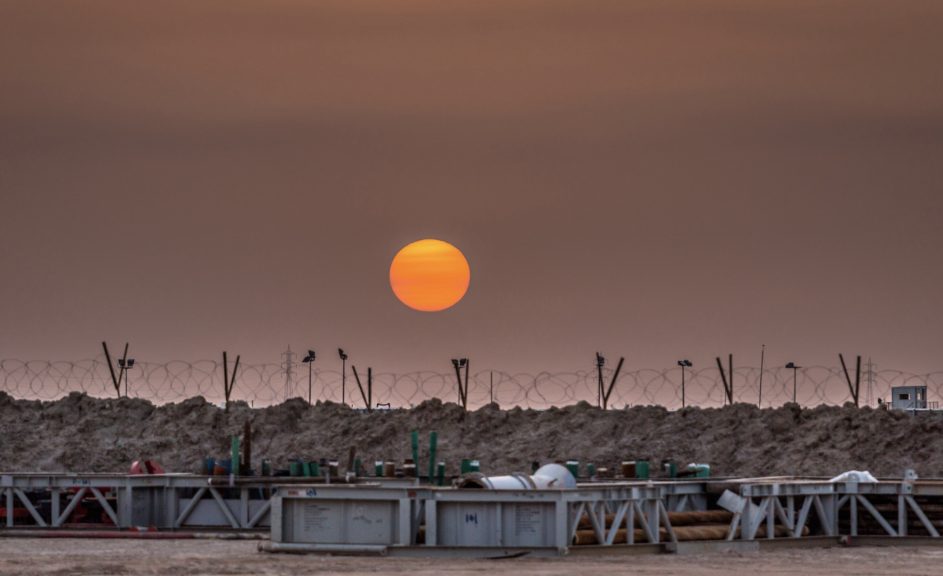 Oil Market Turmoil: Falling Middle East Threats Lead to Recovery But Analysts Warn of Potential Price Caps